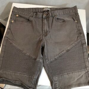 Bullhead shorts, EUC